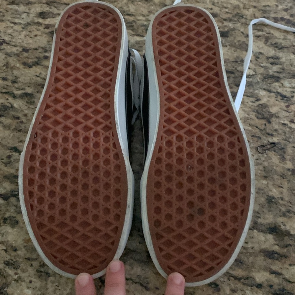 Vans - Picture 6 of 7